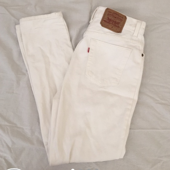 SOLD ON DEPOP | White High Waisted Levi’s - Picture 1 of 6
